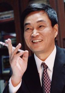 中国首富的财富传奇与商业智慧