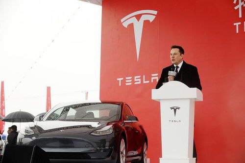 特斯拉CEO马斯克最新动态：AI、太空探索与特斯拉未来展望