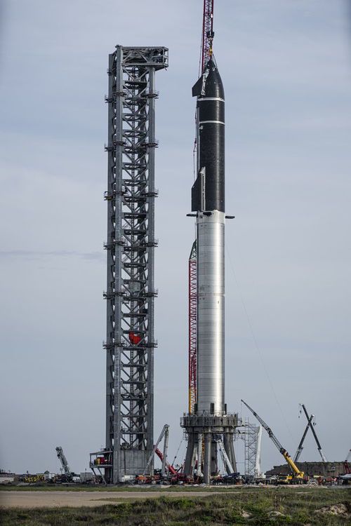 马斯克星舰SN20试飞：太空探索的新里程碑
